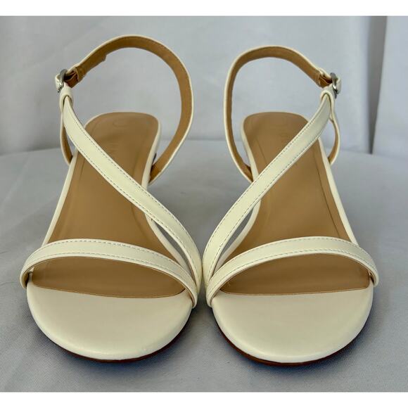 Journee Collection Women's Jemry Kitten Heel Sandals White Size 10M NWT - Picture 3 of 6